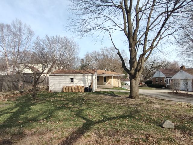 116 N Vale Avenue, Rockford, IL 61107