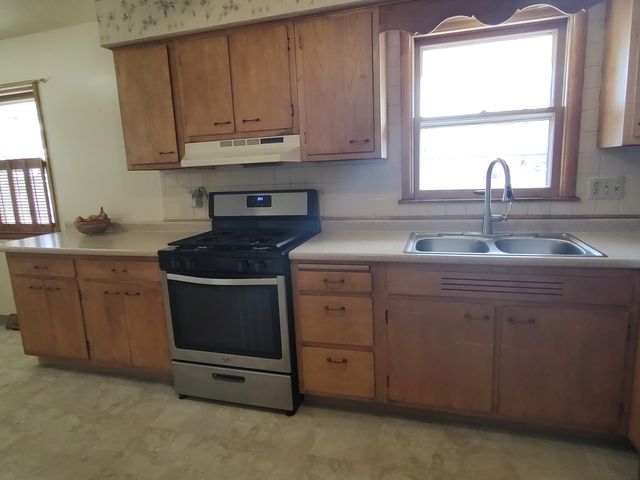 116 N Vale Avenue, Rockford, IL 61107