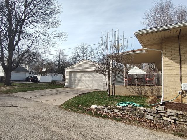116 N Vale Avenue, Rockford, IL 61107