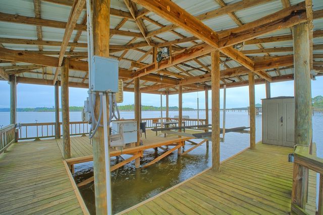 202 Tipperary Drive, Milam, TX 75959