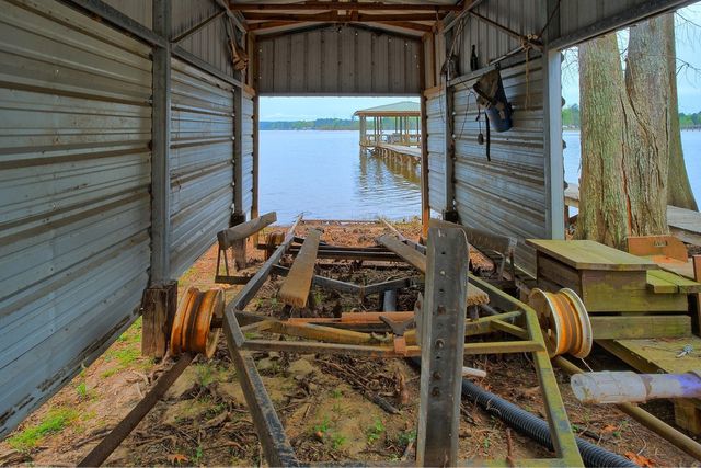 202 Tipperary Drive, Milam, TX 75959