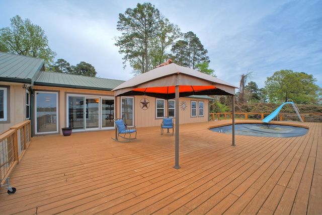 202 Tipperary Drive, Milam, TX 75959