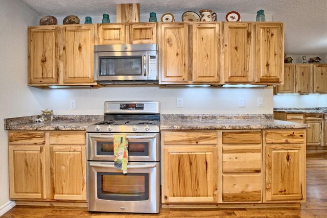 202 Tipperary Drive, Milam, TX 75959