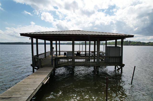 202 Tipperary Drive, Milam, TX 75959