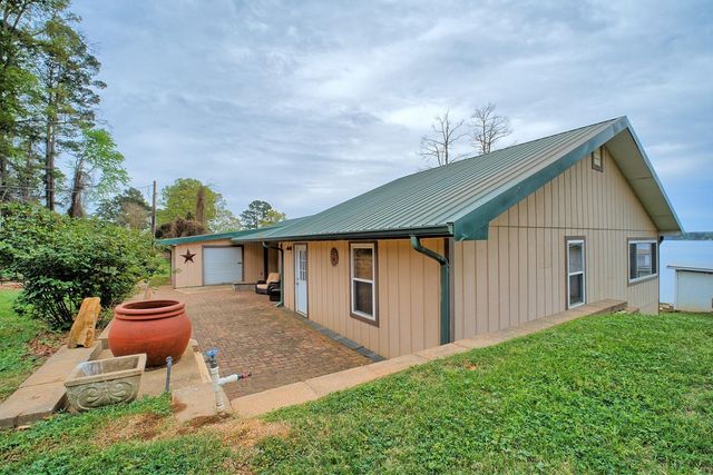 202 Tipperary Drive, Milam, TX 75959