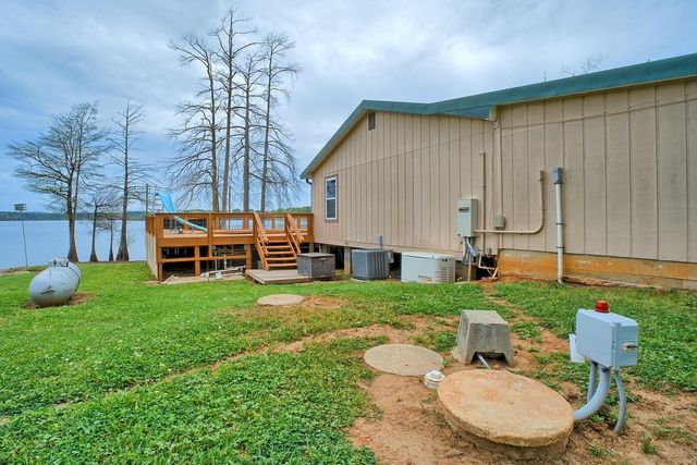 202 Tipperary Drive, Milam, TX 75959