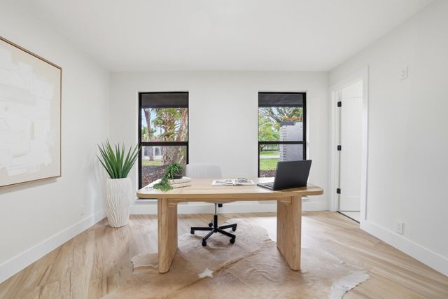 8862 Wendy Lane S, West Palm Beach, FL 33411