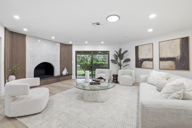 8862 Wendy Lane S, West Palm Beach, FL 33411