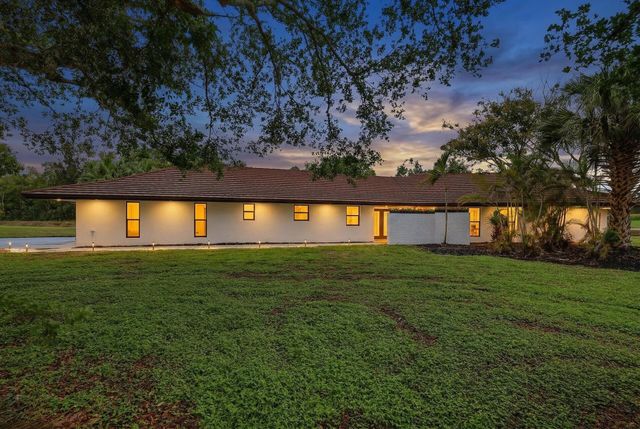 8862 Wendy Lane S, West Palm Beach, FL 33411