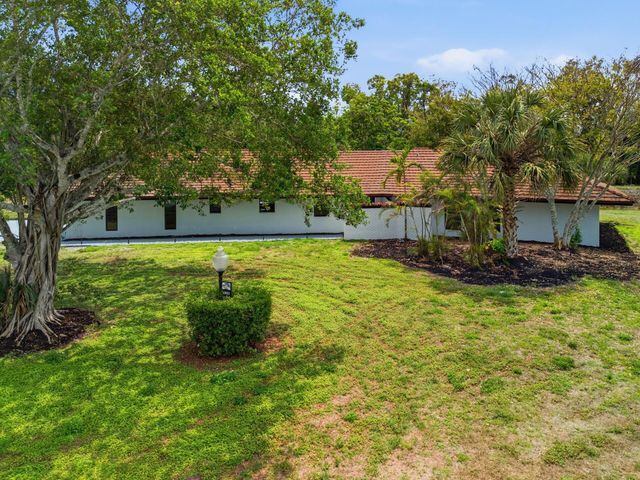 8862 Wendy Lane S, West Palm Beach, FL 33411