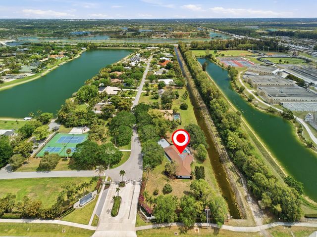 8862 Wendy Lane S, West Palm Beach, FL 33411