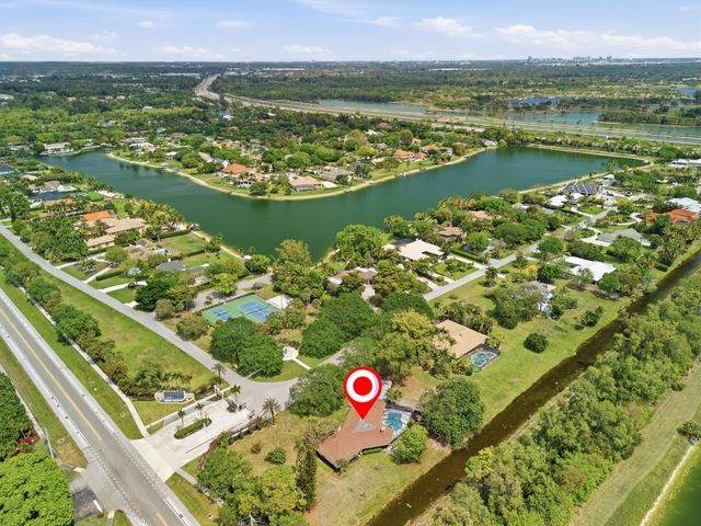 8862 Wendy Lane S, West Palm Beach, FL 33411