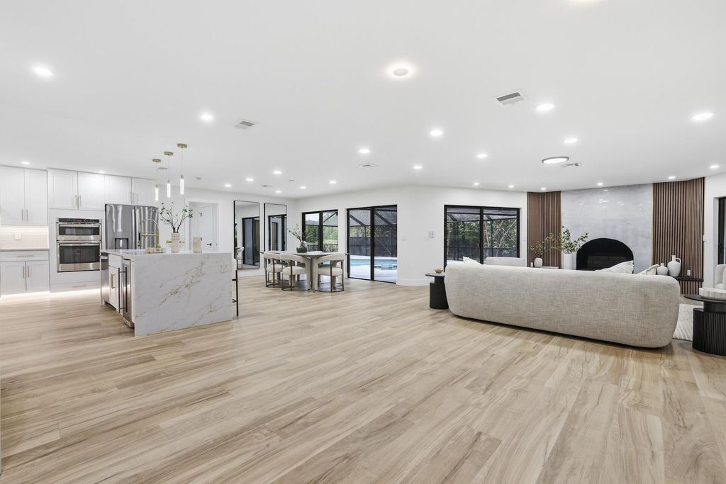 8862 Wendy Lane S, West Palm Beach, FL 33411