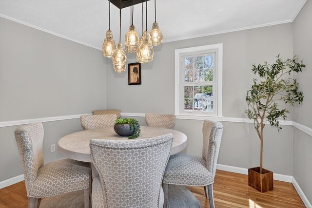 125 Hemlock Dr, Holliston, MA 01746