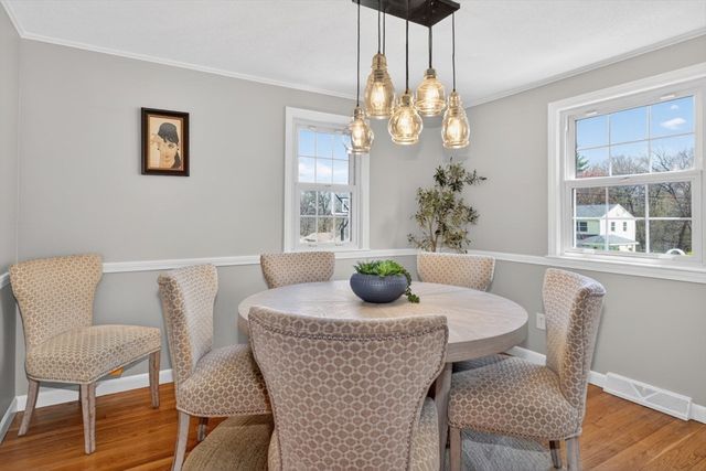 125 Hemlock Dr, Holliston, MA 01746