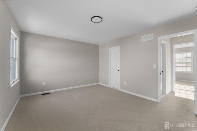 85 Wilton Avenue, Middlesex, NJ 08846