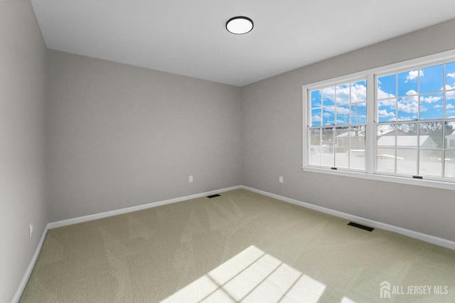 85 Wilton Avenue, Middlesex, NJ 08846