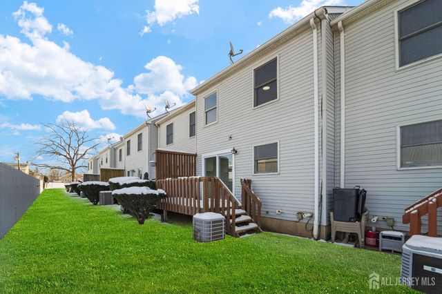 85 Wilton Avenue, Middlesex, NJ 08846