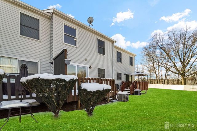 85 Wilton Avenue, Middlesex, NJ 08846