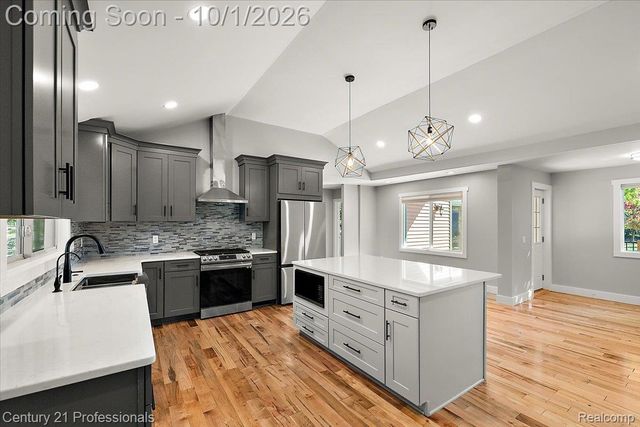 8380 Pine Knob Road, Independence Charter Township, MI 48348