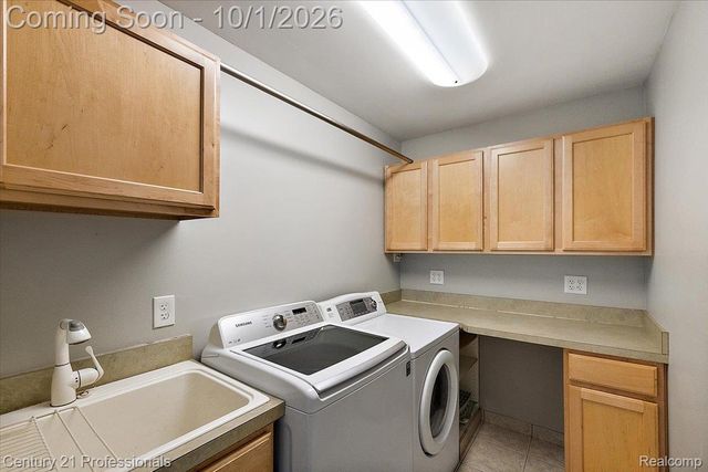 8380 Pine Knob Road, Independence Charter Township, MI 48348