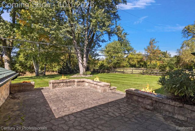 8380 Pine Knob Road, Independence Charter Township, MI 48348