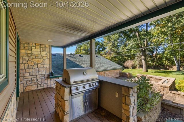 8380 Pine Knob Road, Independence Charter Township, MI 48348