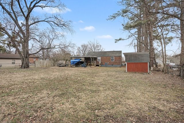 5017 Madeline Dr, Nashville, TN 37211