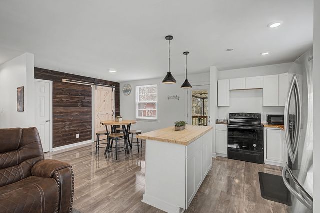 5017 Madeline Dr, Nashville, TN 37211