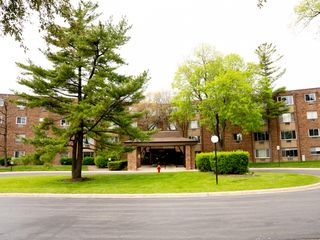 1500 Robin Circle 420, Hoffman Estates, IL 60169