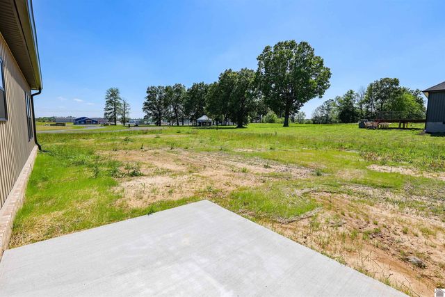 111 Ayly Estates Drive, Mayfield, KY 42066