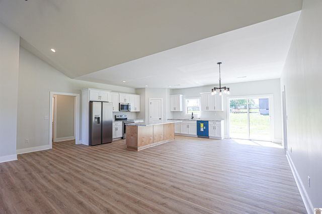 111 Ayly Estates Drive, Mayfield, KY 42066