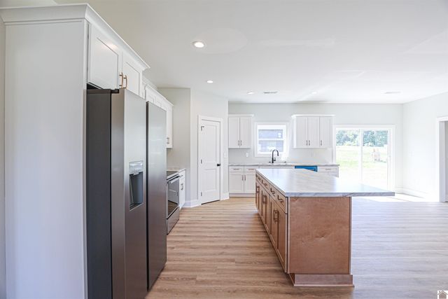 111 Ayly Estates Drive, Mayfield, KY 42066