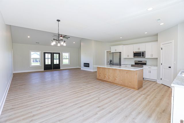 111 Ayly Estates Drive, Mayfield, KY 42066