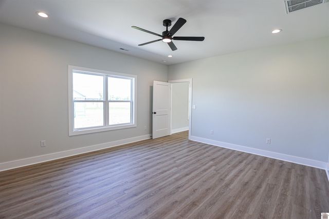 111 Ayly Estates Drive, Mayfield, KY 42066