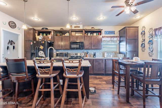 2000 S APACHE Road 16, Buckeye, AZ 85326