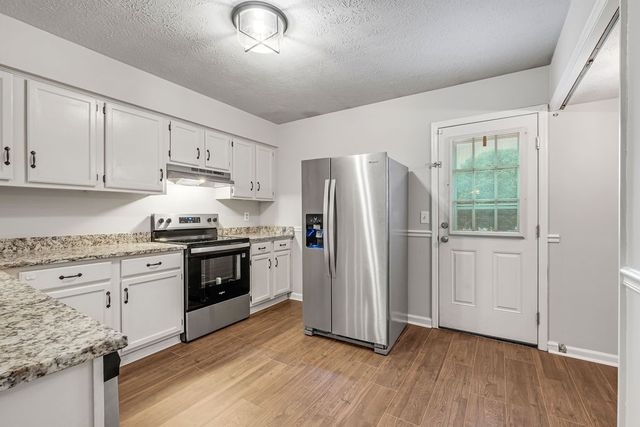 430 Walton Ferry Rd Apt 1700, Hendersonville, TN 37075