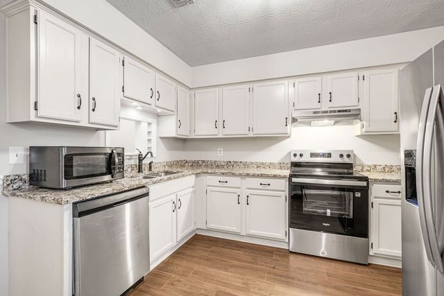 430 Walton Ferry Rd Apt 1700, Hendersonville, TN 37075