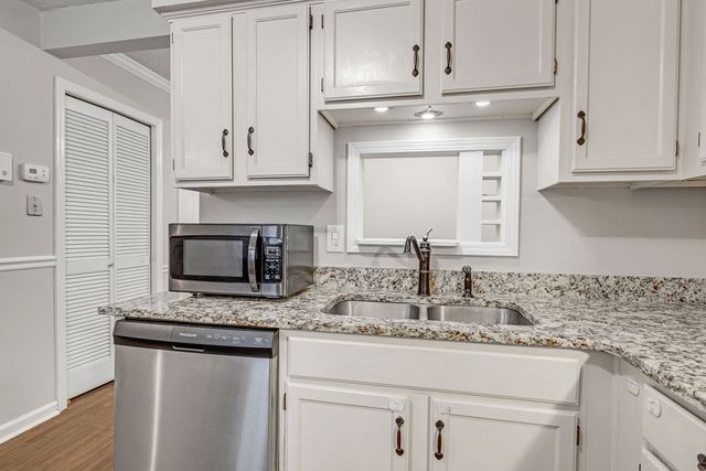 430 Walton Ferry Rd Apt 1700, Hendersonville, TN 37075