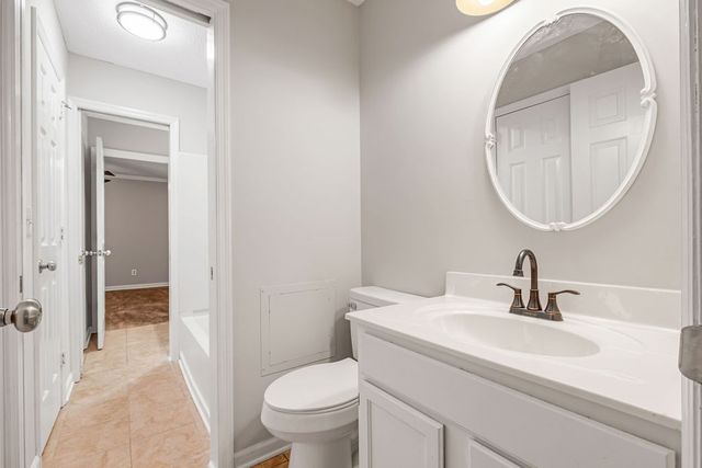 430 Walton Ferry Rd Apt 1700, Hendersonville, TN 37075