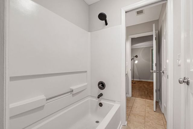 430 Walton Ferry Rd Apt 1700, Hendersonville, TN 37075