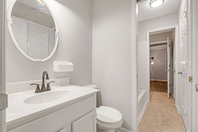 430 Walton Ferry Rd Apt 1700, Hendersonville, TN 37075