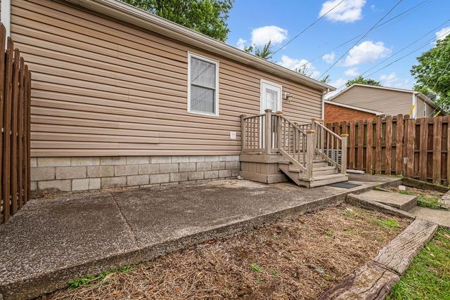 430 Walton Ferry Rd Apt 1700, Hendersonville, TN 37075