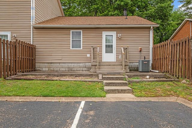 430 Walton Ferry Rd Apt 1700, Hendersonville, TN 37075