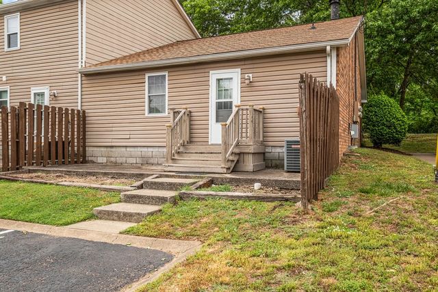 430 Walton Ferry Rd Apt 1700, Hendersonville, TN 37075