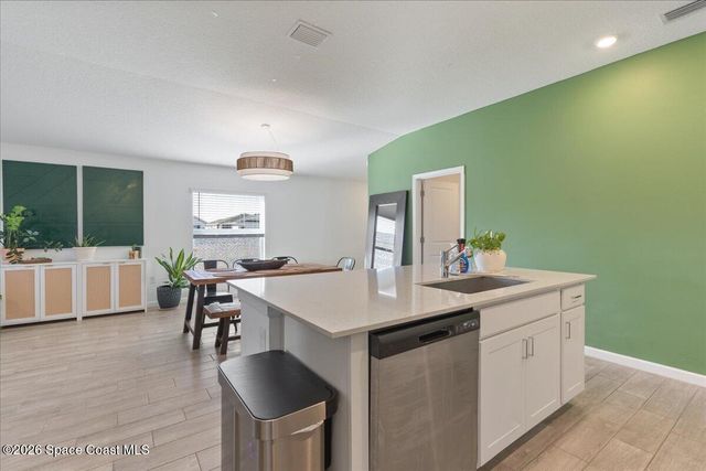 875 Dockside Drive SW, Palm Bay, FL 32908