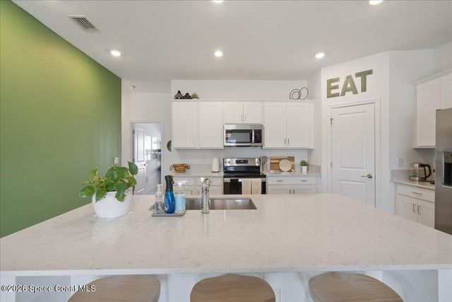 875 Dockside Drive SW, Palm Bay, FL 32908