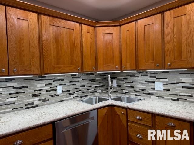 16429 N Hawthorne Hills Drive, Mt Vernon, IL 62864