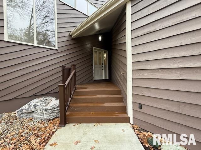 16429 N Hawthorne Hills Drive, Mt Vernon, IL 62864