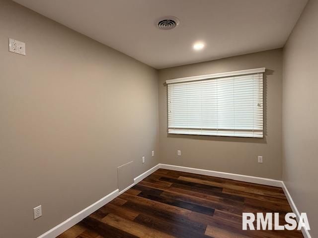 16429 N Hawthorne Hills Drive, Mt Vernon, IL 62864